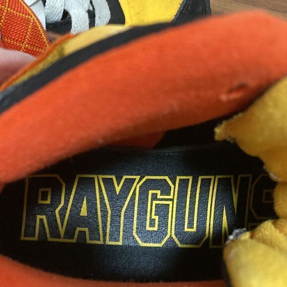 Nike Air Raid Rayguns Kids Unisex Black/University Gold Sneakers. Size 4.5 Youth - Picture 5 of 10